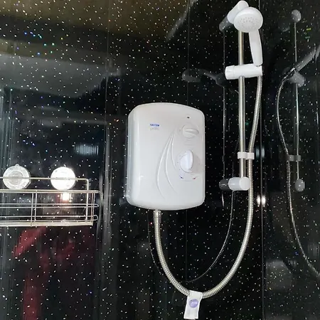 Donegal Lodgings Apt 6 아파트 *