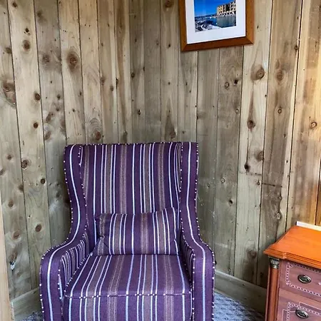 Donegal Lodgings Apt 6 *