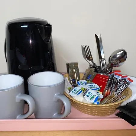 Donegal Lodgings Apt 6 아파트 *